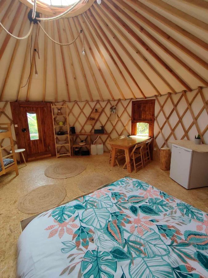 La Yourte Des Bibis Fréland Extérieur photo